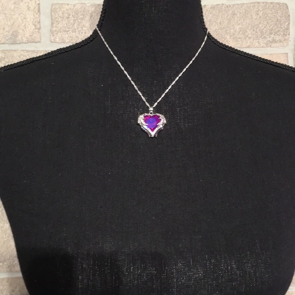 Boutique - bling wings heart necklace pink purple - Picture 3 of 6